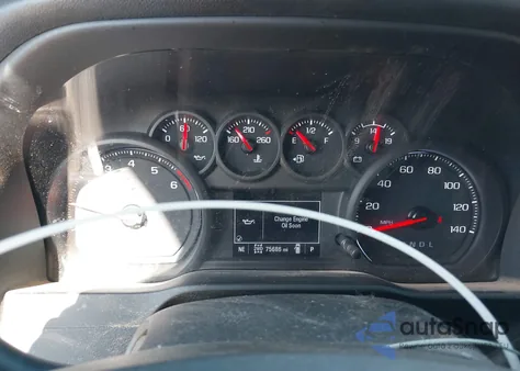 2021 Chevrolet Silverado K1500 Trail Boss Custom z USA, uszkodzony, nr VIN 1GCPYCEF3MZ330447